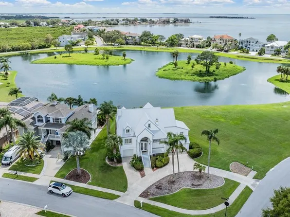 2118 Harbour Watch Dr, Tarpon Springs, FL 34689
