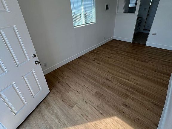 3rd image of 1555 Buckeye Dr APT C