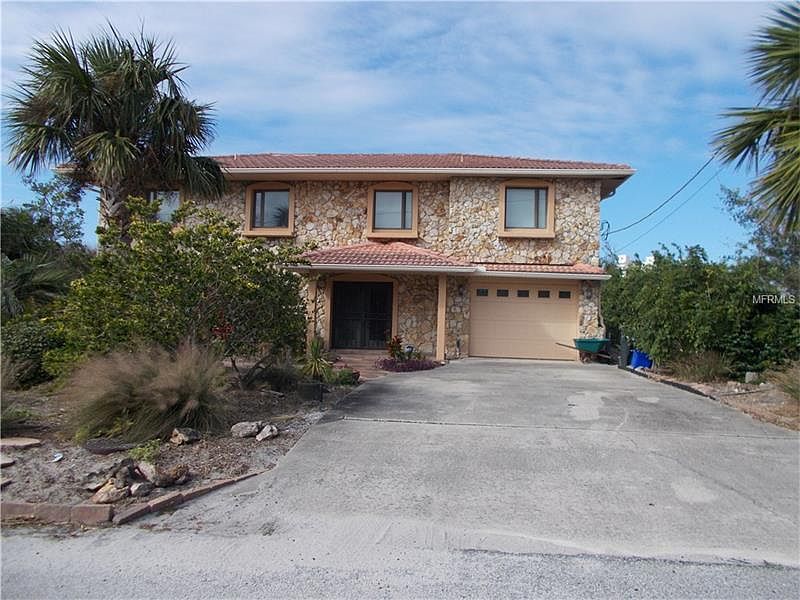 1st image of 202 Dune Cir