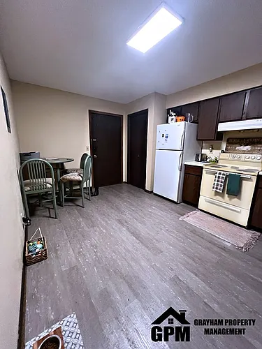 1114 Imperial Cir Photo 1