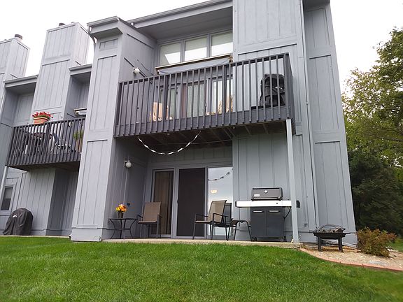 3rd image of 1522 Grandview Ct