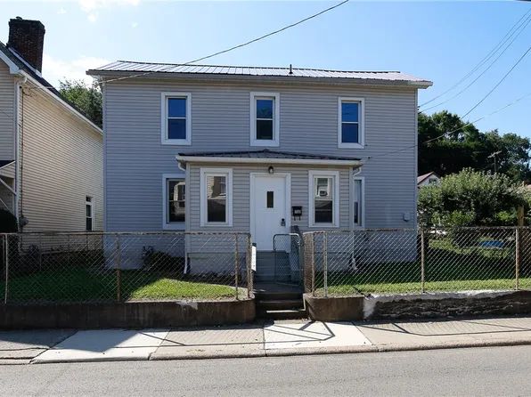 750 Grove Ave, New Brighton, PA 15066