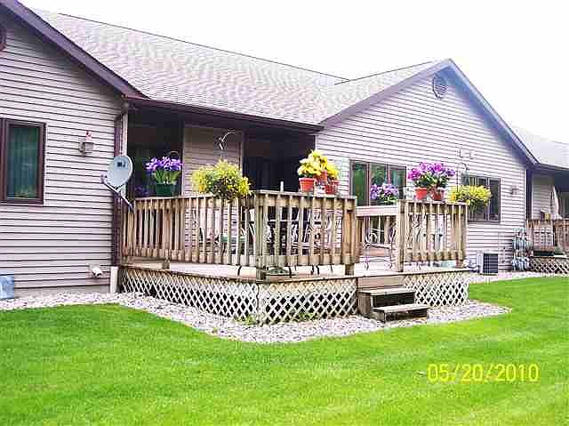 2nd image of 494 N Cedar St