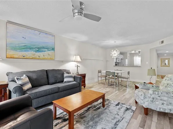 605 Squire CIR #103, NAPLES, FL 34104