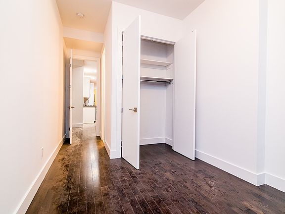 5th image of 257 Graham Ave