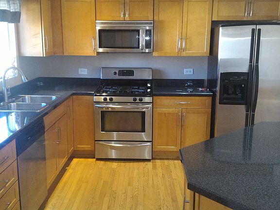 2nd image of 690 Illinois Blvd