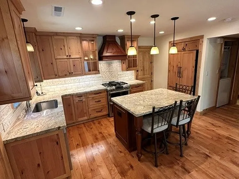 3173A Bellevue Ave — Photo 3