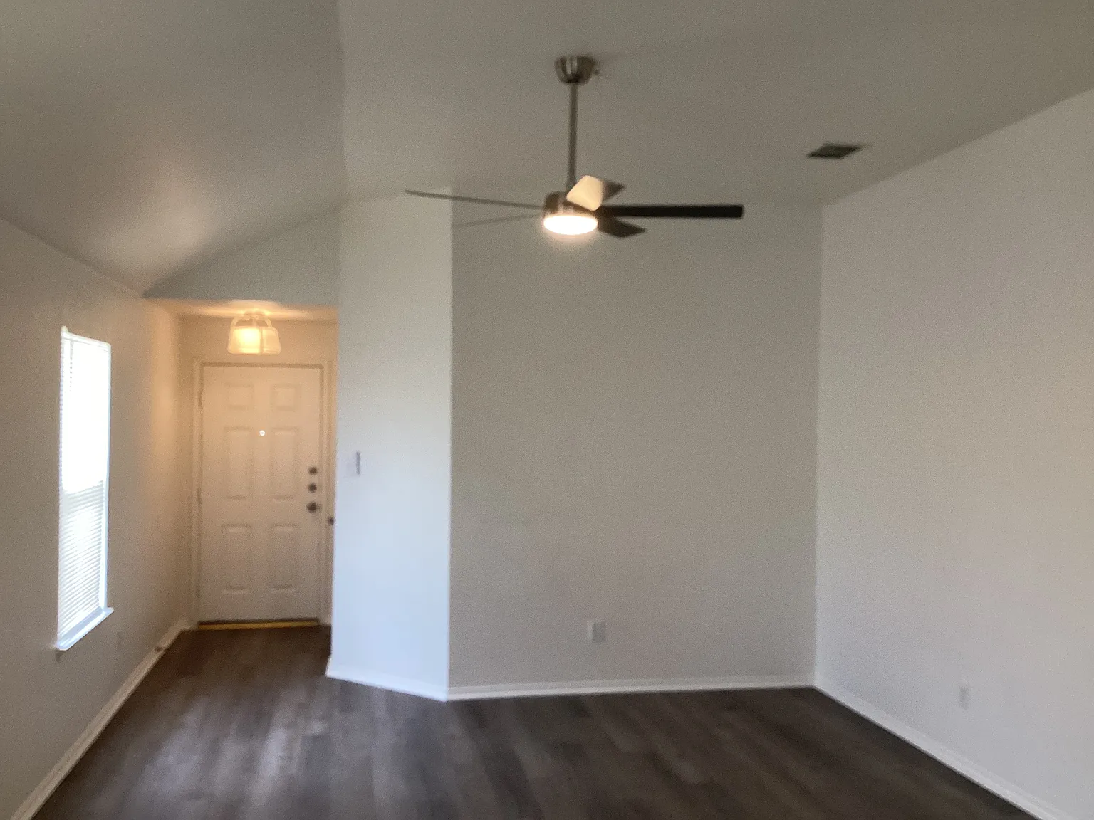 4 bed, 1560 sqft, $2,100 — Photo 4