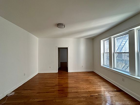 3rd image of 546 Bergen Ave #35E