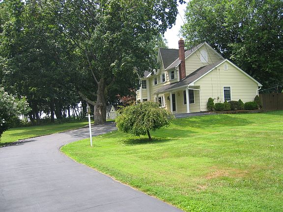 2nd image of 45 Clintonwood Dr