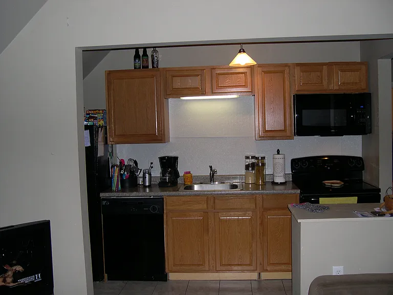 2252 Fairview Ave #300 — Photo 3