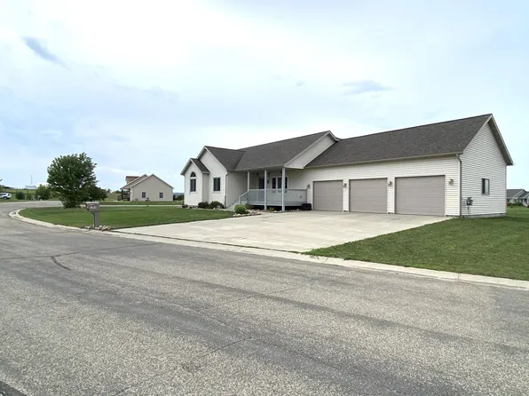1004 Tamarac Ave, Frazee, MN 56544