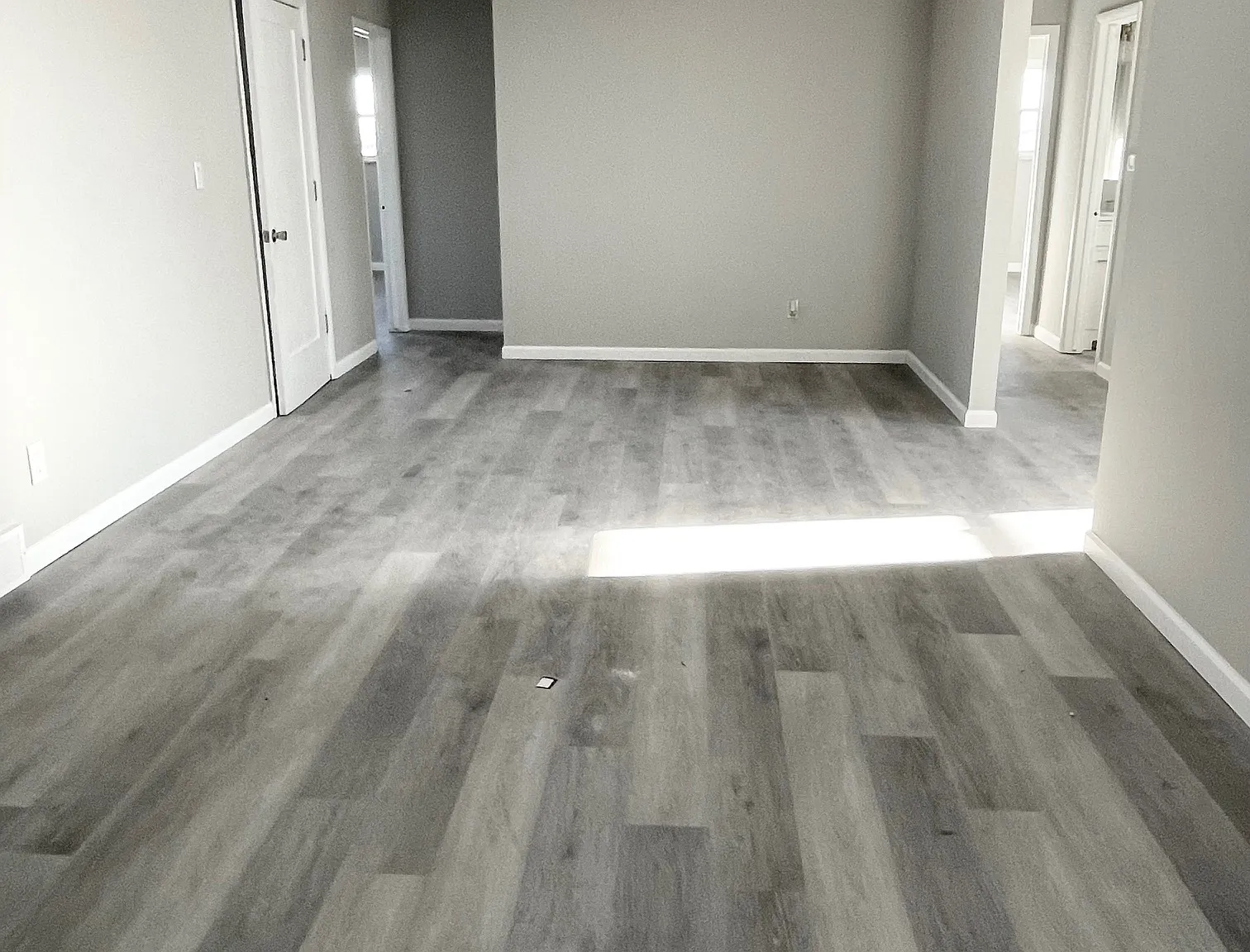 4 bed, 2400 sqft, $2,600 — Photo 4