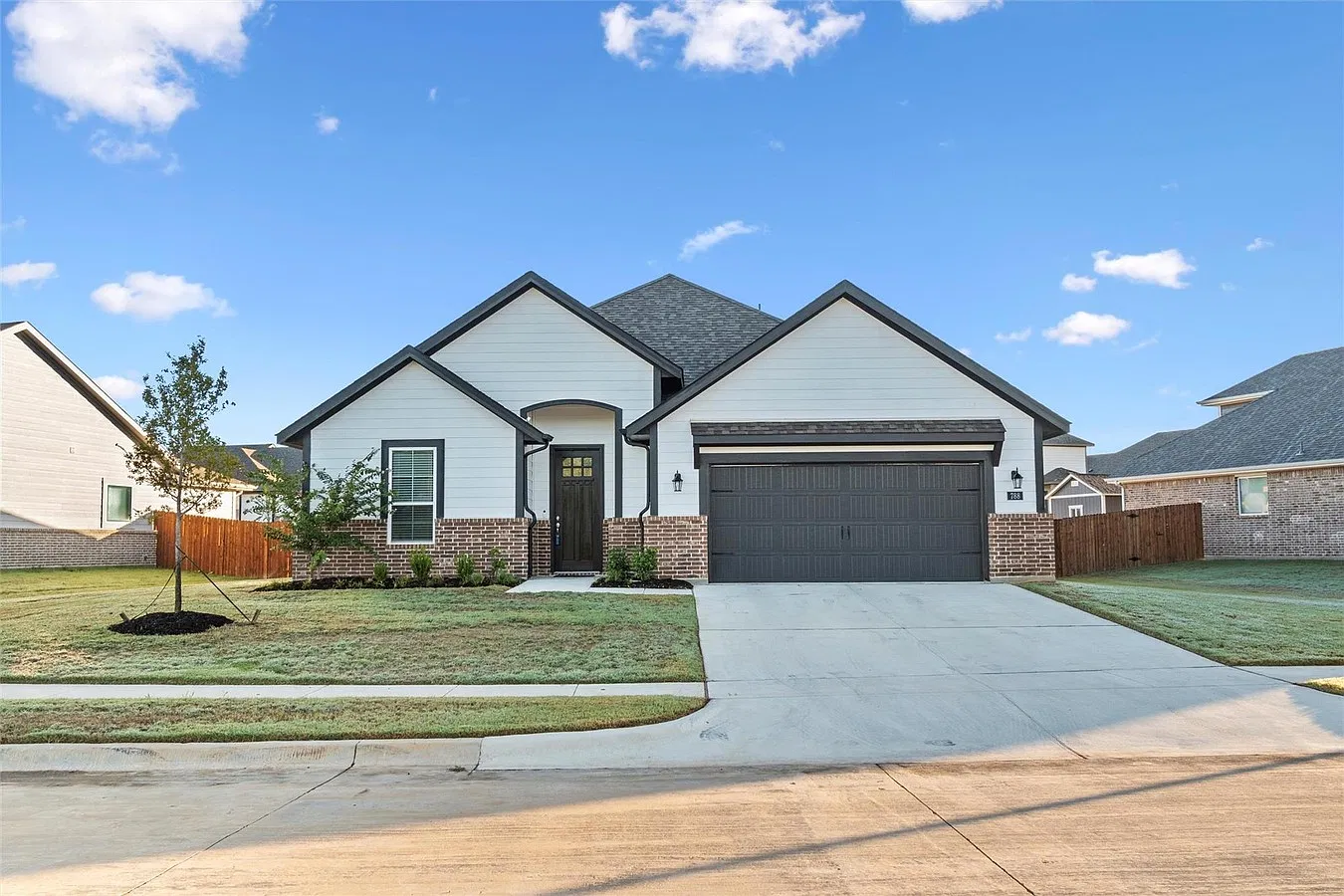 4 bed, 2065 sqft, $2,795 — Photo 1