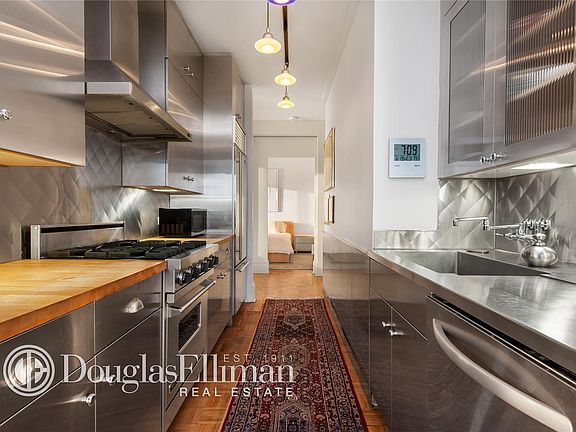3rd image of 99 Battery Pl APT 16D