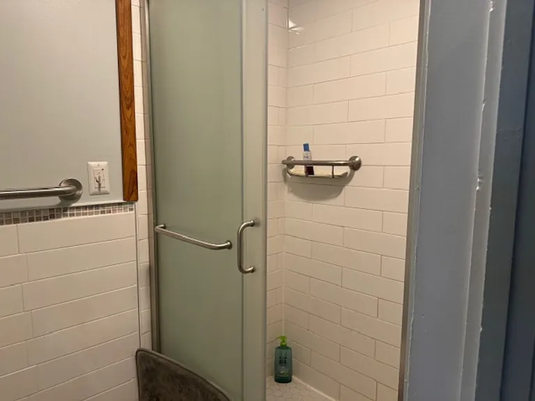 780 University Ave — Photo 23