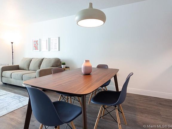4th image of 1200 Brickell Bay Dr APT 3217