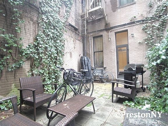 5th image of 531 W 45th St APT 1C