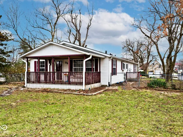 33 W Mill St, New Palestine, IN 46163