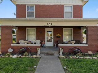 109 N 12th St, Atchison, KS 66002
