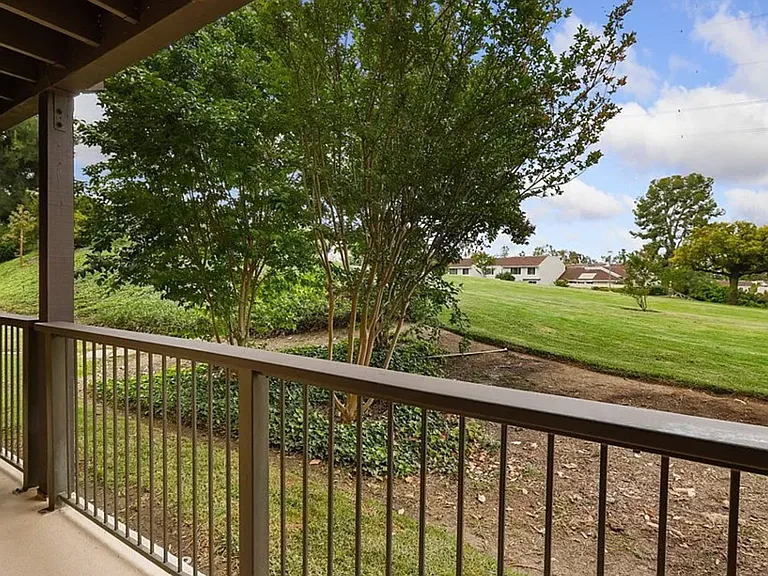 25601 Indian Hill Ln #B — Photo 25