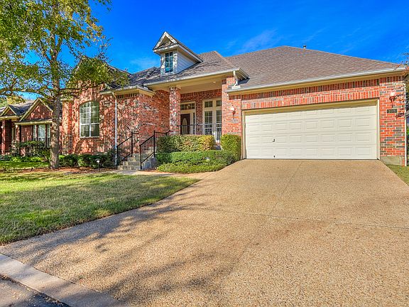 2nd image of 108 Antler Cir