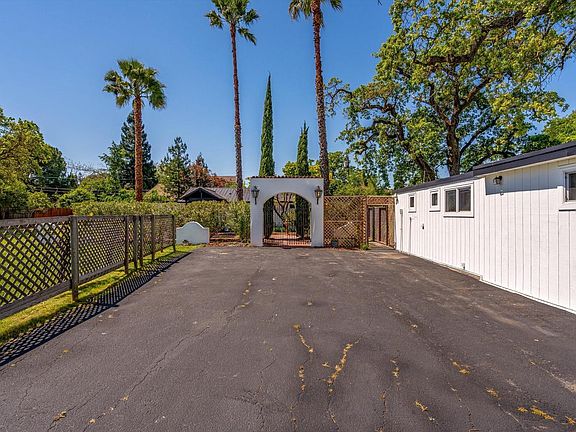 3rd image of 2230 Trower Avenue