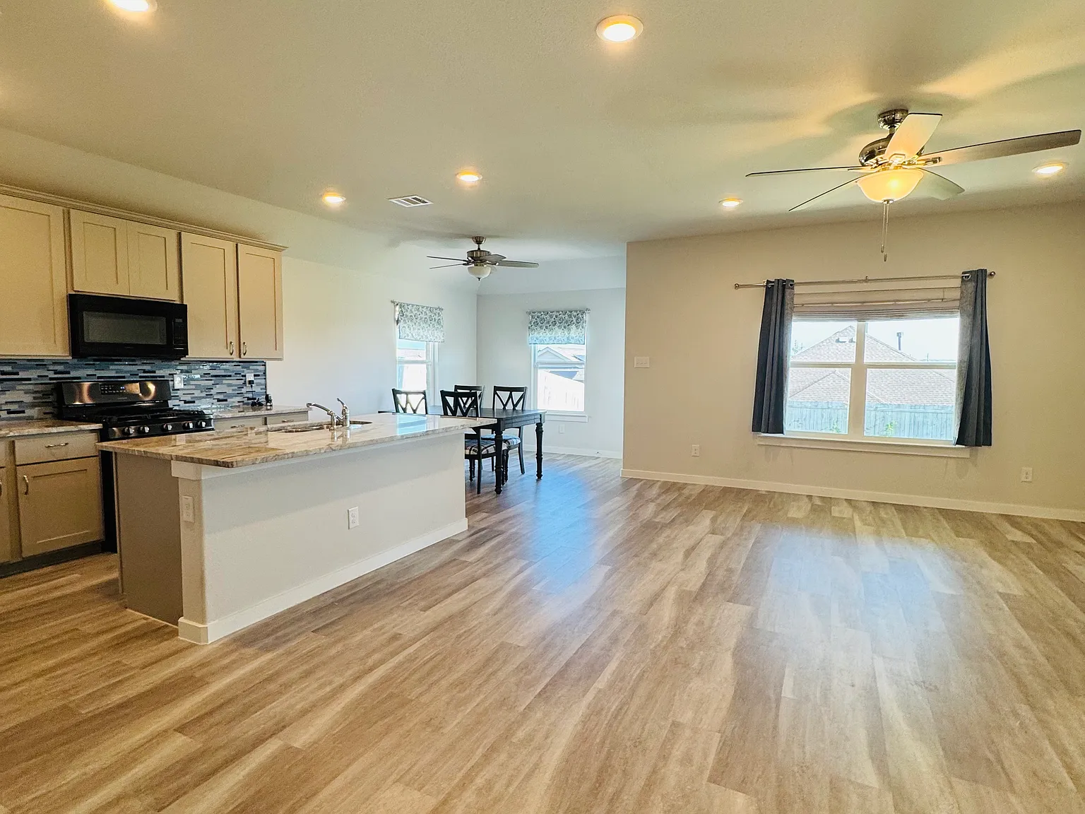 6120 Fall Creek Ln — Photo 2