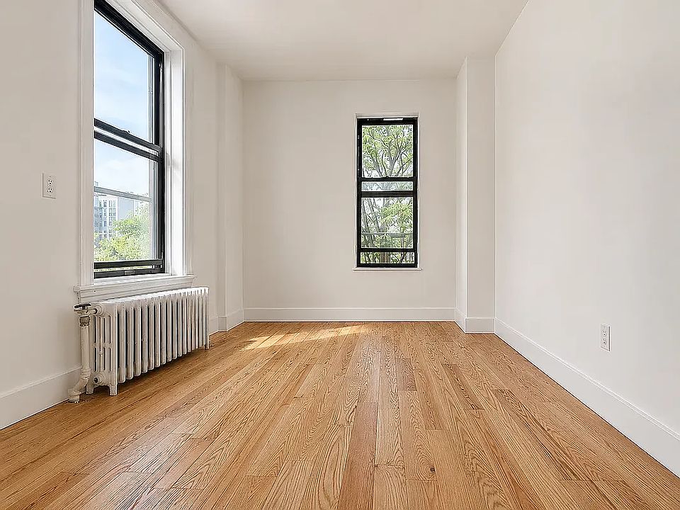 1st image of 305 7th St #4R