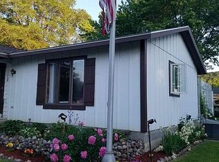 110 W Spruce St, Houston, MN 55943