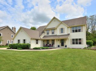 W238N7234 Michele Ln, Sussex, WI 53089