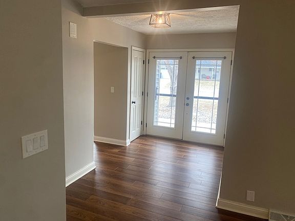 3rd image of 2328 Salem Ct