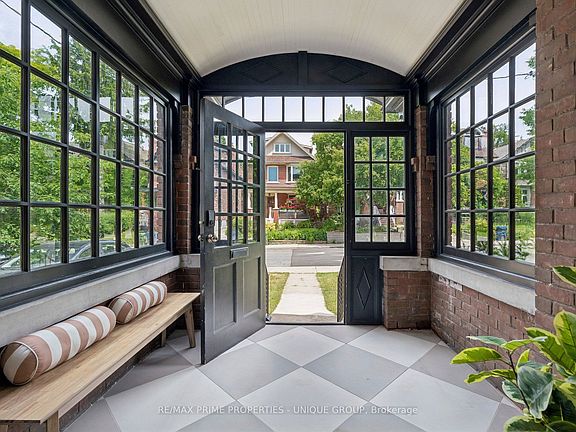 4th image of 205 Geoffrey St