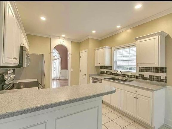 5th image of 4133 Olivet Dr