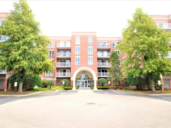 4655 N Cumberland Ave APT 210, Norridge, IL 60706