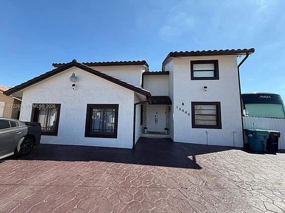 3rd image of 15445 SW 57th St