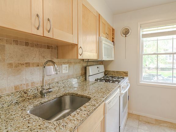 4th image of 9469 Fairfax Blvd APT 204