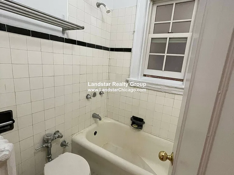 1454 Oak Ave #3E — Photo 6