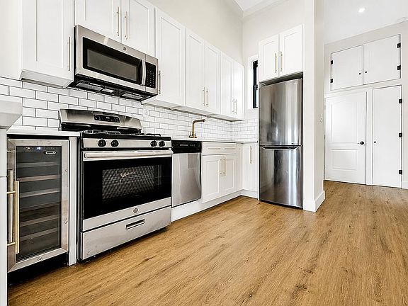 2nd image of 193 Jefferson Ave APT 4A