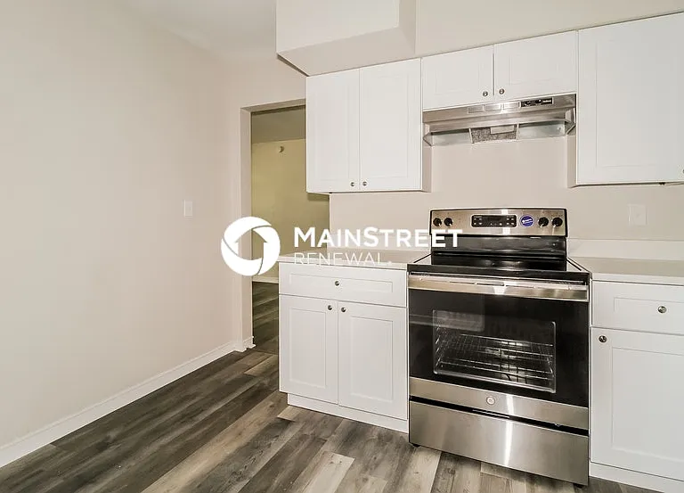 3108 Pembrook Dr — Photo 5