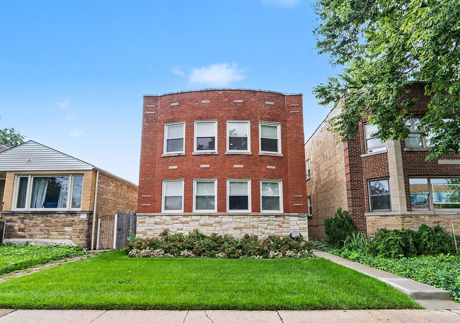 3 bed, 1.5 bath, $2,500 — Photo 1