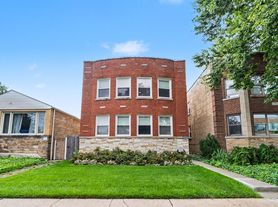 6328 N Whipple St, Chicago, IL
