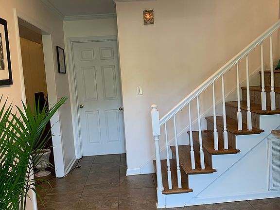 5th image of 3425 Sherwood Cir