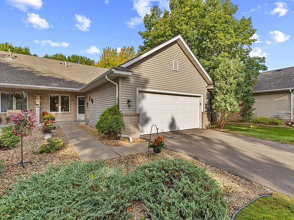 2nd image of 1478 Violet Ln
