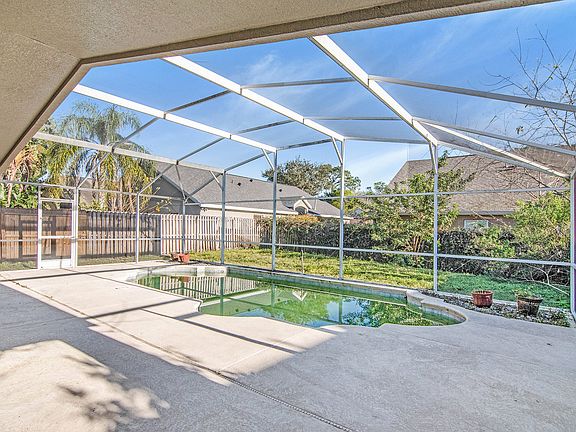 4th image of 3145 Foxglove Ln