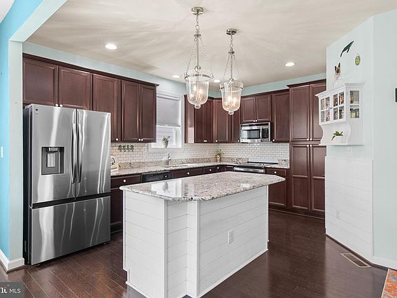 2nd image of 23815 Pembroke Ln