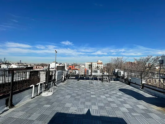 Rented by Pear NYC LLC | media 1