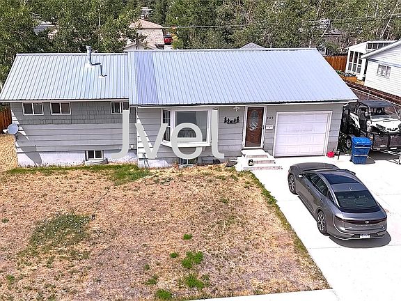 2nd image of 309 Mount Columbia Dr