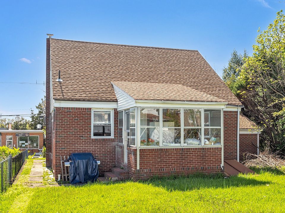 725 Mola Blvd, Elmwood Park, NJ 07407 Zillow
