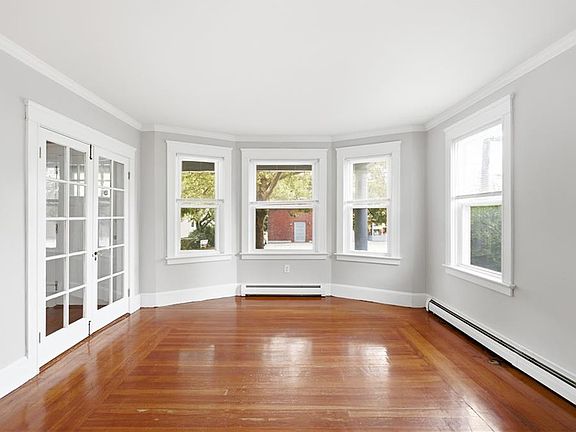 4th image of 1213 Smith St